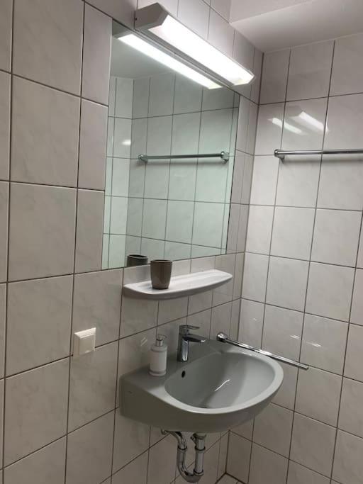 Eine Gemuetliche Einzimmerwohnung オストフィルダーン エクステリア 写真
